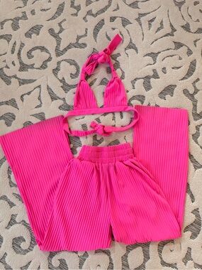 Hot Pink AKIRA LUCY BRALETTE & AKIRA LUCY HIGH RISE WIDE LEG PANT